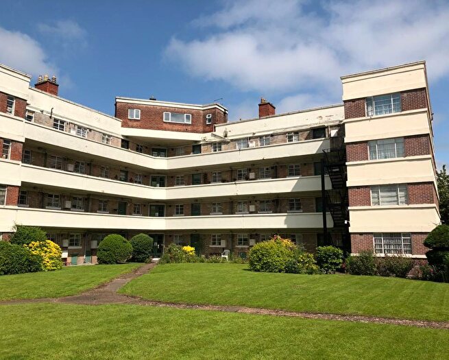 2 Bedroom Apartment For Sale In Mansfield Court, Mansfield Road, Nottingham, Nottinghamshire, NG5