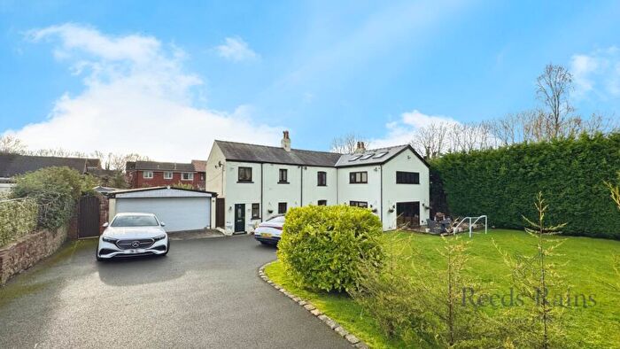 4 Bedroom Detached House For Sale In Gough Lane, Bamber Bridge, Preston, Lancashire, PR5