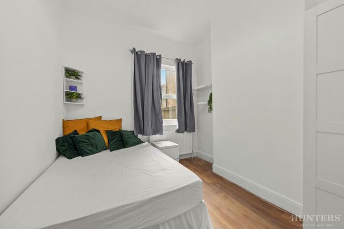 4 Bedroom Terraced House To Rent In Westerfield Road, London, N15