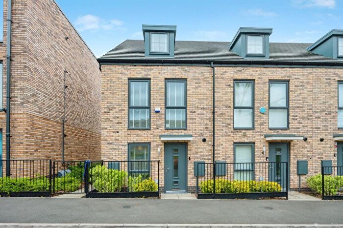 4 Bedroom Semi-Detached House For Sale In Hope Street, Birmingham, B5
