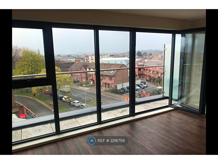 1 Bedroom Flat To Rent In Lewis Street, Cardiff, CF11