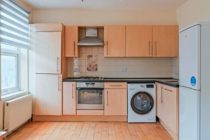 1 Bedroom Flat To Rent In Crouch End Hill, Crouch End, London, N8