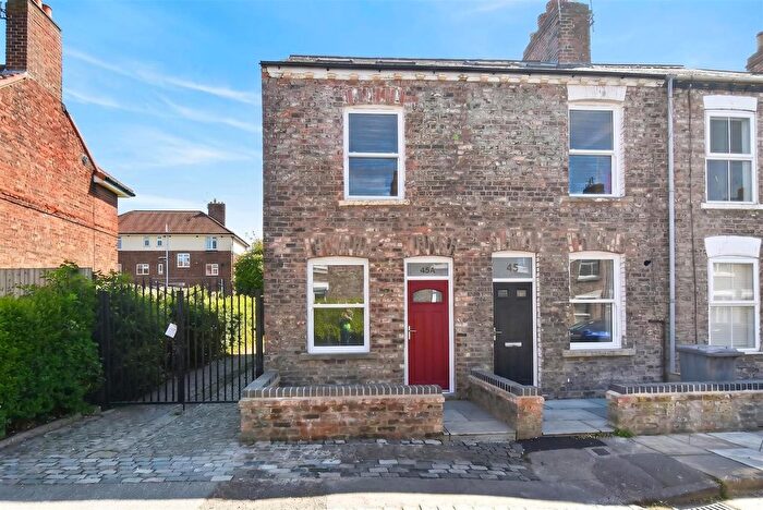 3 Bedroom Terraced House For Sale In Dale Street, York, YO23