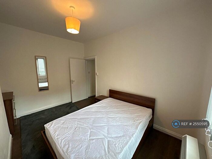 1 Bedroom Flat To Rent In Camden High Street, London, NW1