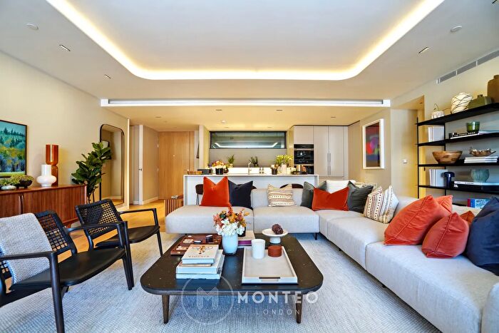 3 Bedroom Flat For Sale In Cramer Street, London, W1U