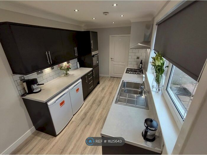 3 Bedroom Terraced House To Rent In Tweed Street, Larkhall, ML9