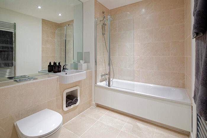 2 Bedroom Apartment To Rent In Batavia Road, London, SE14