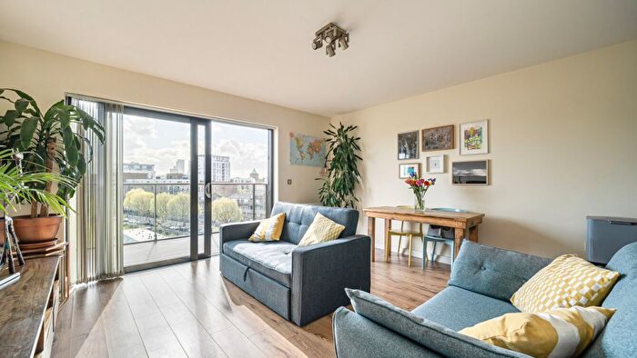 1 Bedroom Flat For Sale In Stainsby Road, Poplar, E14