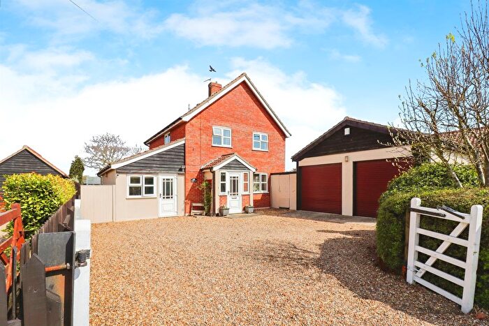3 Bedroom Detached House For Sale In Low Street, Oakley, Diss, IP21