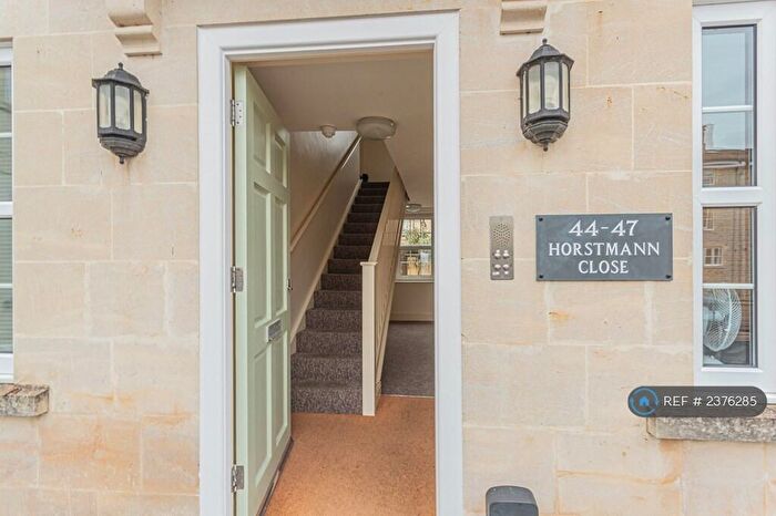 2 Bedroom Flat To Rent In Horstmann Close, Bath, BA1