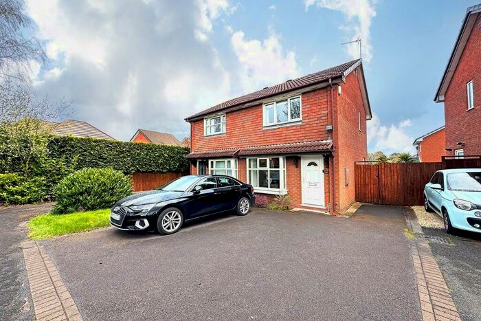 2 Bedroom Semi-Detached House To Rent In Branthill Croft, Solihull, B91