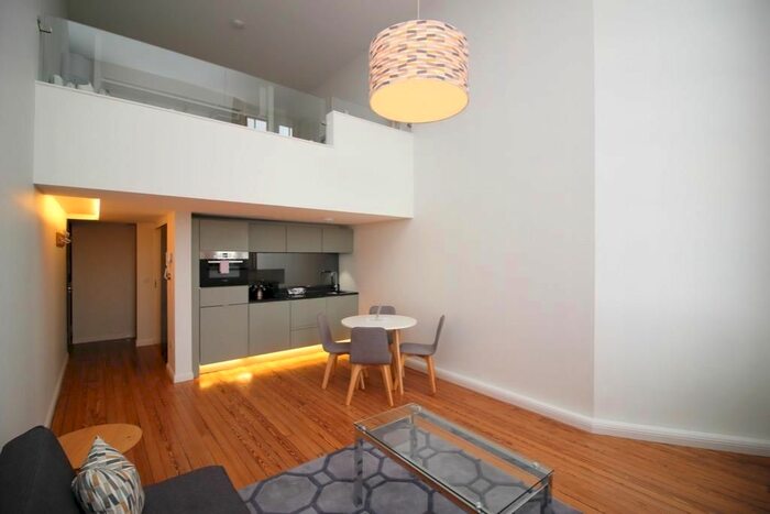 1 Bedroom Flat To Rent In Flat, Mcdonald Road, Edinburgh, EH7