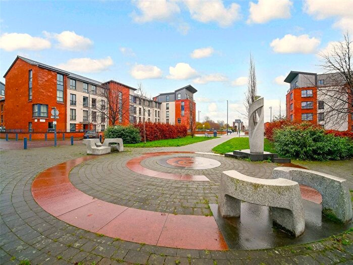 2 Bedroom Flat For Sale In Oatlands Square, Glasgow, Glasgow City, G5