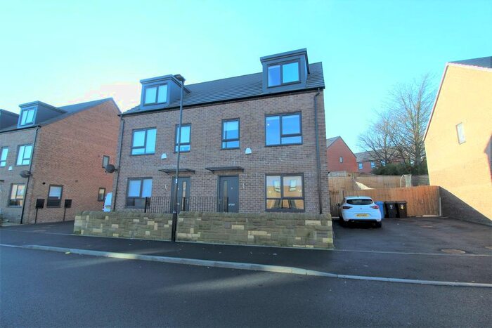 4 Bedroom Semi-Detached House To Rent In Queen Mary Road, Sheffield S2