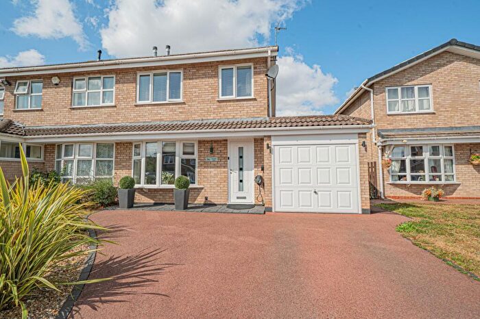 3 Bedroom Semi Detached House For Sale In Ullenhall Road, Knowle, B93