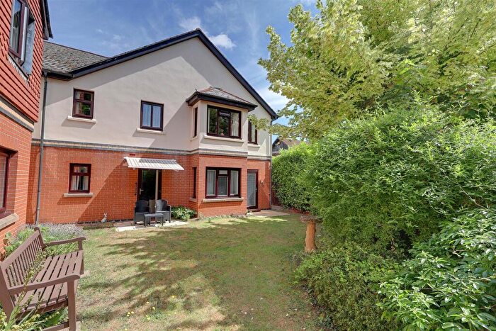 1 Bedroom Retirement Property For Sale In Barnwood Road, Barnwood, GL4