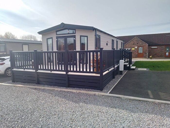2 Bedroom Lodge For Sale In Yafforth Road, Northallerton, DL7