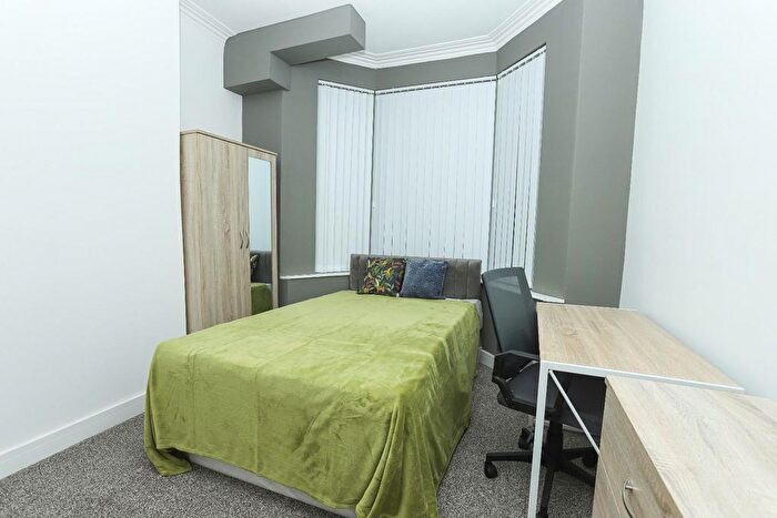 5 Bedroom Terraced House To Rent In Crescent Road, Middlesbrough, TS1