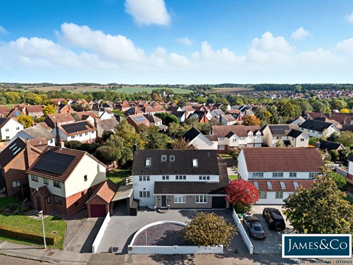 6 Bedroom Detached House To Rent In Godfrey Way, Dunmow, CM6