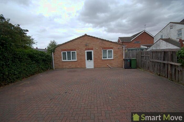 2 Bedroom Bungalow To Rent In Scotney Street, Peterborough, Cambridgeshire., PE1