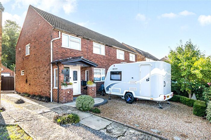 3 Bedroom Semi-Detached House For Sale In Woodside Way, Reading, RG2