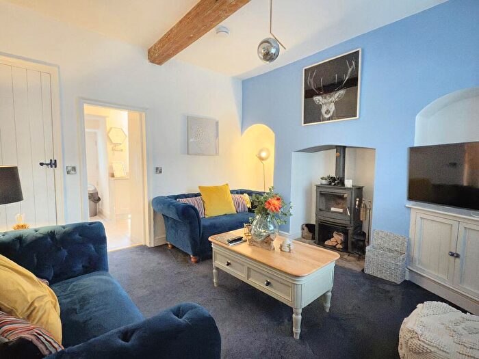 2 Bedroom Cottage For Sale In Cheapside, Knaresborough, HG5