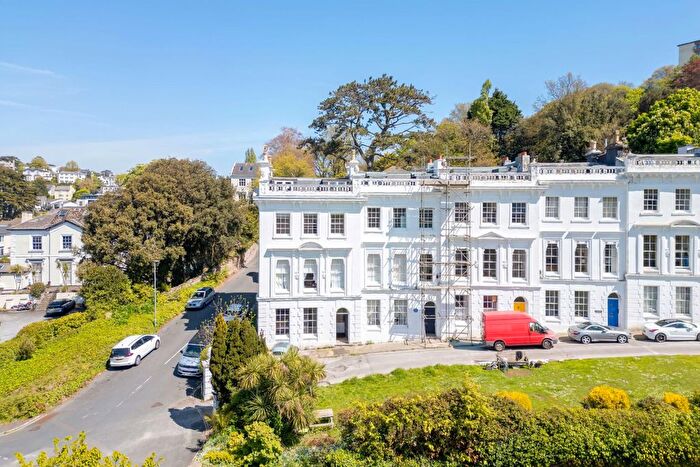 2 Bedroom Flat For Sale In Lisburne Crescent, Torquay, TQ1