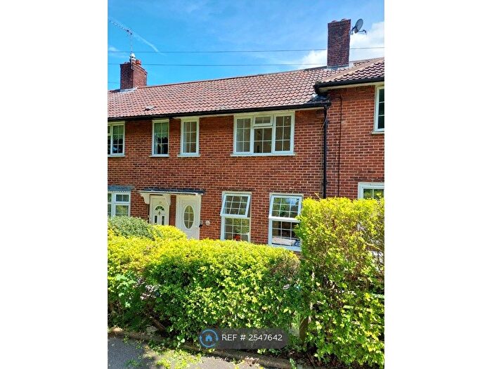 3 Bedroom Terraced House To Rent In Escott Gardens, London, SE9