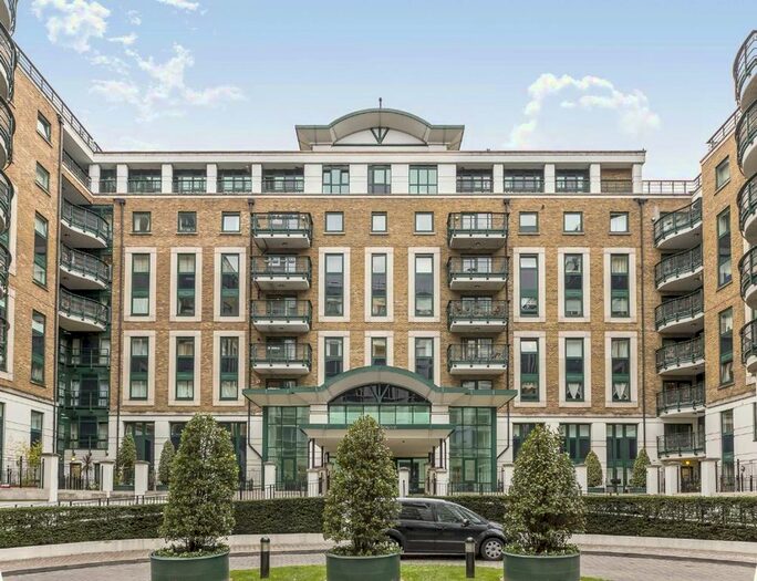 2 Bedroom Flat To Rent In Beckford Close, Warwick Road, London, W14