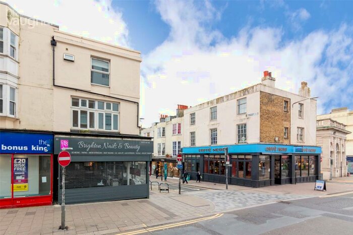 4 Bedroom Flat To Rent In Western Road, Brighton, East Sussex, BN1