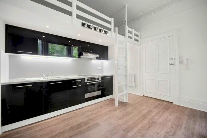 1 Bedroom Flat To Rent In St Charles Square, London, W10