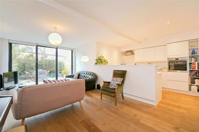 2 Bedroom Flat To Rent In Highbury Hill, Highbury, London, N5