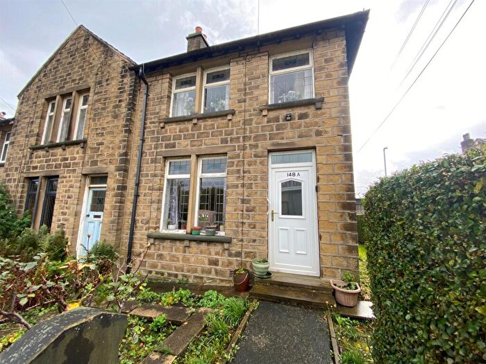 2 Bedroom End Of Terrace House For Sale In Scar Lane, Huddersfield, HD3