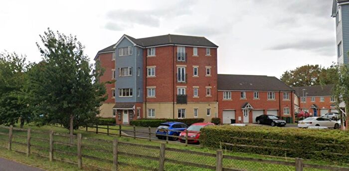 2 Bedroom Flat For Sale In Riverside Close, Bridgwater, TA6