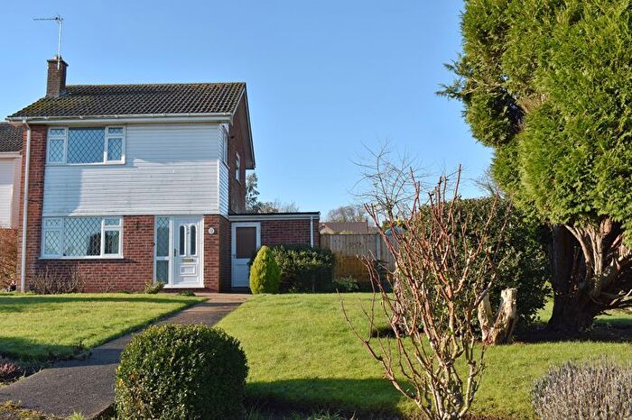 3 Bedroom Detached House For Sale In Markwick Close, Newark, NG24