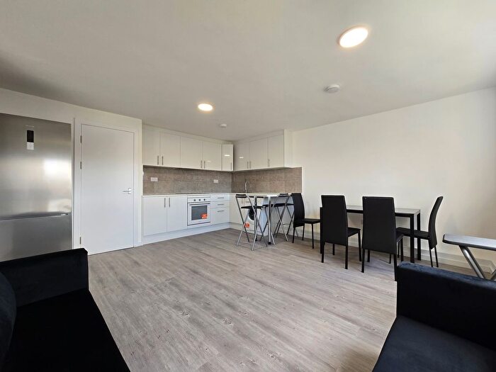5 Bedroom Flat To Rent In Sharratt Street, Bermondsey, SE15