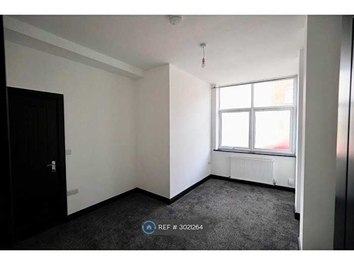 1 Bedroom Flat To Rent In Watnall Road, Hucknall, Nottingham, NG15