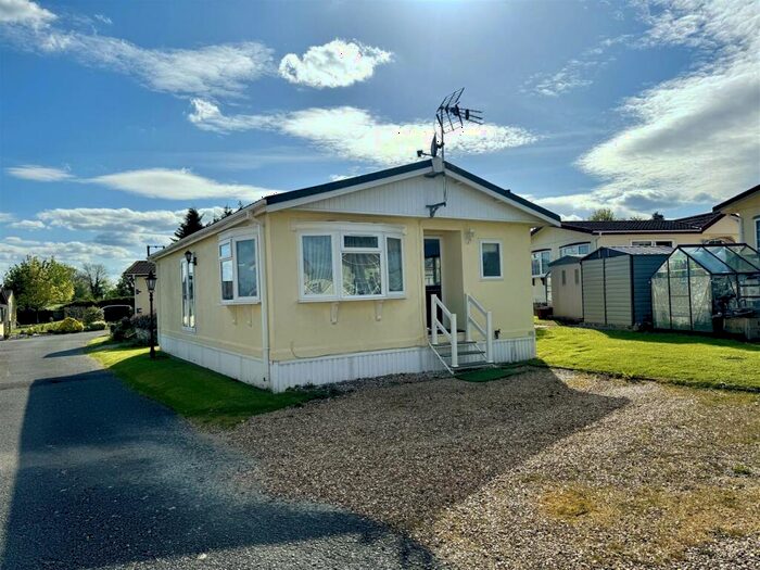 2 Bedroom Park Home For Sale In Orchard Park, Lower Apperley, GL19