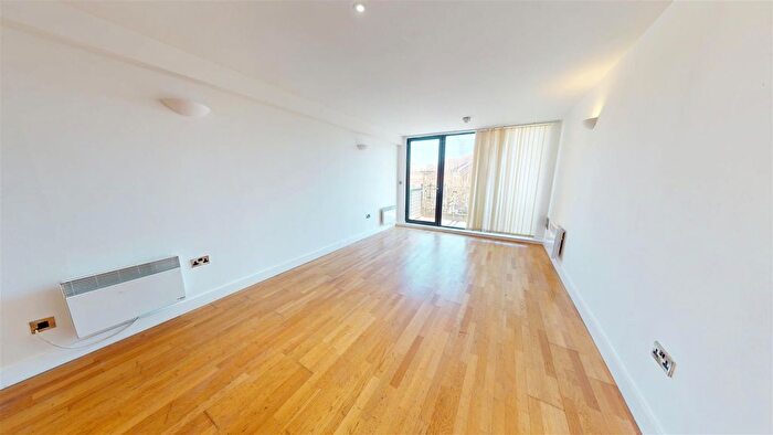 2 Bedroom Flat For Sale In Advent House, Isaac Way, Manchester, M4