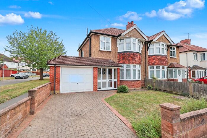 3 Bedroom Semi-Detached House For Sale In Beresford Avenue, Surbiton, KT5
