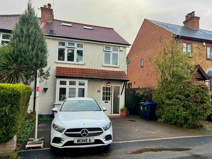 4 Bedroom Semi-Detached House To Rent In Hag Hill Lane, Burnham, Slough, SL6