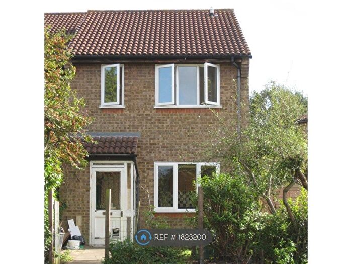 1 Bedroom End Of Terrace House To Rent In Hogarth Crescent, Colliers Wood, SW19