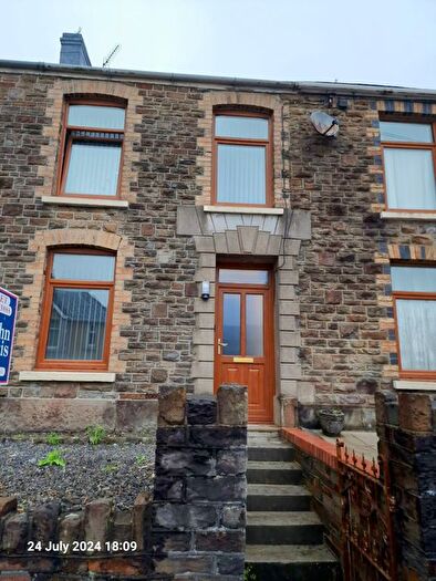 3 Bedroom Semi-Detached House To Rent In Iscoed Road, Swansea, SA4