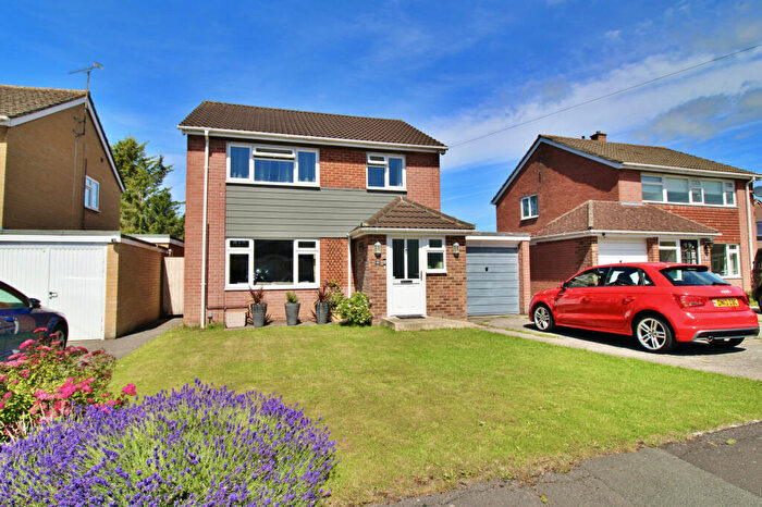 3 Bedroom Detached House For Sale In Carisbrooke Road, Melksham, Wiltshire, SN12