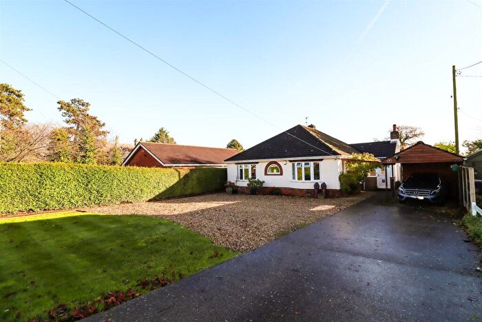 3 Bedroom Bungalow For Sale In Station Road, Alford, LN13