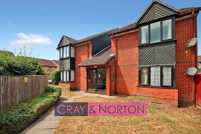 Flat For Sale In Anthony Road, South Norwood, SE25