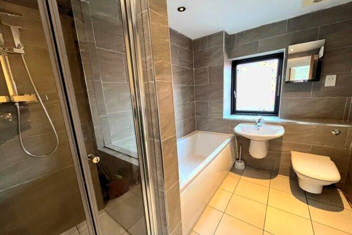 2 Bedroom Flat To Rent In Rickman Drive, Birmingham, B15