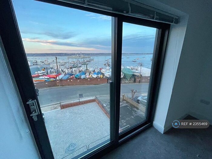 2 Bedroom Flat To Rent In Clarence House, Gosport, PO12