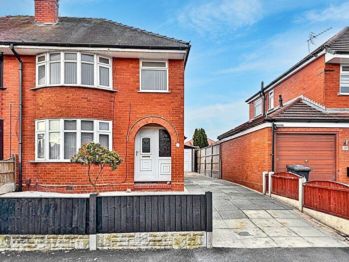 3 Bedroom Semi-Detached House To Rent In Halton Road, Great Sankey, WA5