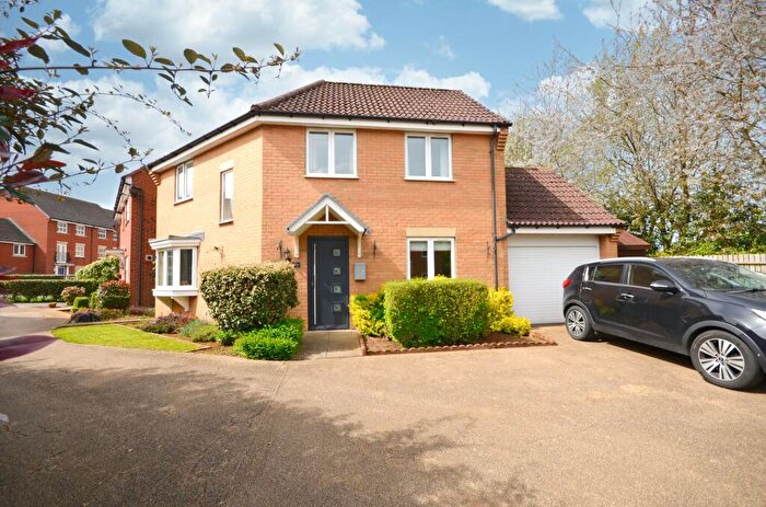 3 Bedroom Detached House For Sale In Firs Avenue, Uppingham, LE15